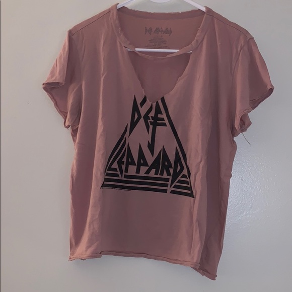 American Eagle Outfitters Tops - 3/$20 💸 Graphic T Shirt